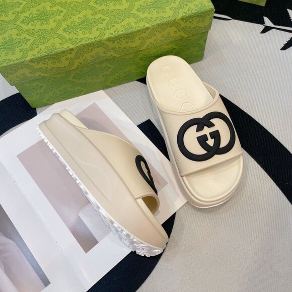Gucci Cream and Black Women's Slippers - Picture 6 of 9